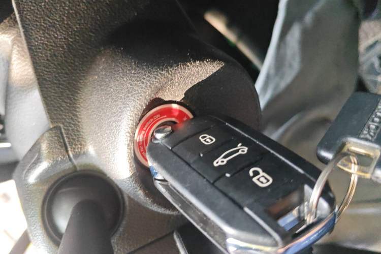 Used Peugeot 3008 2013 1.6THP Automatic Prestige Edition Vehicle Key