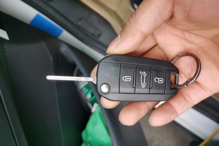 Used Peugeot 3008 2013 1.6THP Automatic Prestige Edition Vehicle Key
