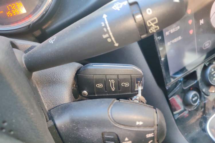 Used Peugeot 3008 2013 1.6THP Automatic Trend Edition Vehicle Key