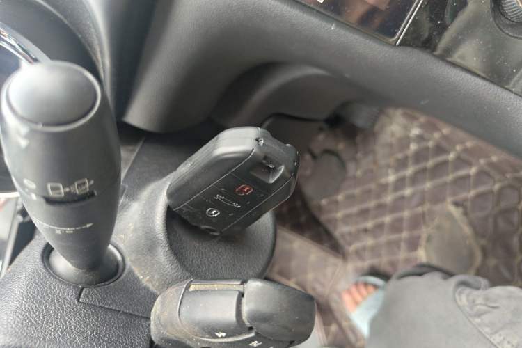 Used Peugeot 3008 2013 2.0L Automatic Trend Edition Vehicle Key