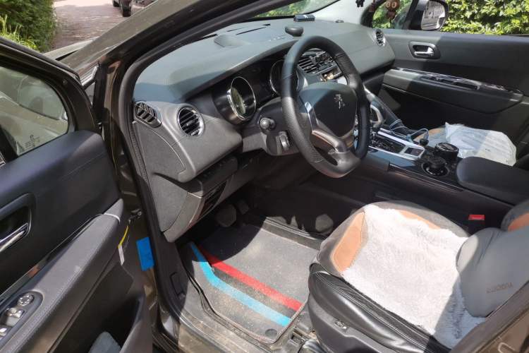 Used Peugeot 3008 2013 2.0L Automatic Trend Edition Driver Seat