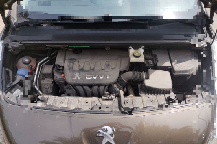 Used Peugeot 3008 2013 2.0L Automatic Trend Edition Engine Bay