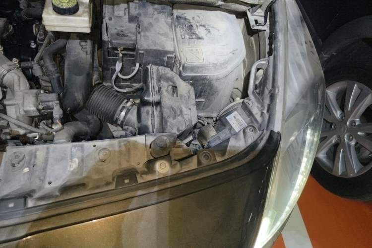 Used Peugeot 3008 2013 1.6THP Automatic Prestige Edition Engine Bay Left