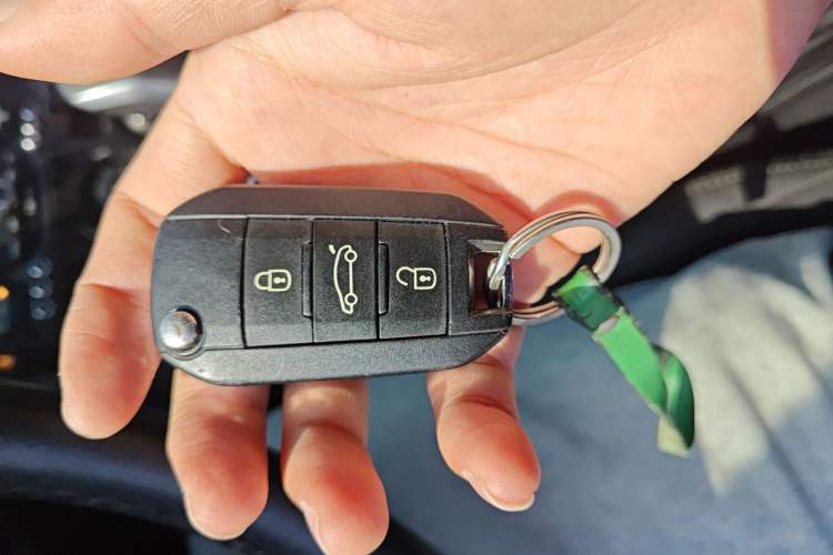 Used Peugeot 3008 2013 1.6THP Automatic Prestige Edition Vehicle Key