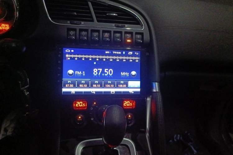 Used Peugeot 3008 2014 1.6THP Automatic Enjoyment Edition Audio And AC Panel