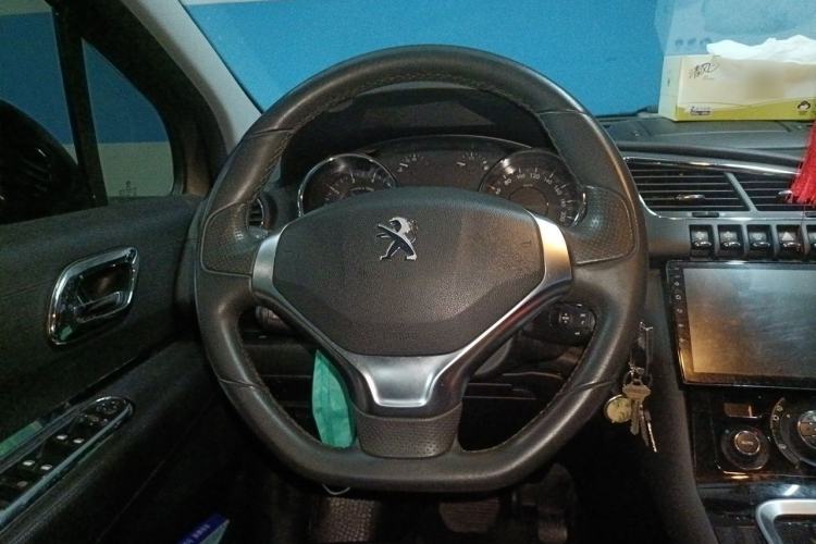 Used Peugeot 3008 2014 1.6THP Automatic Enjoyment Edition Steering Wheel