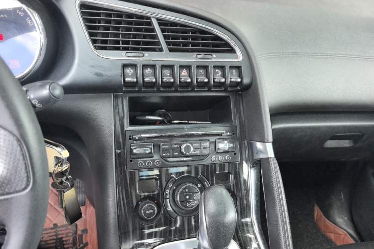 Used Peugeot 3008 2014 1.6THP Roland Garros Edition Audio And AC Panel