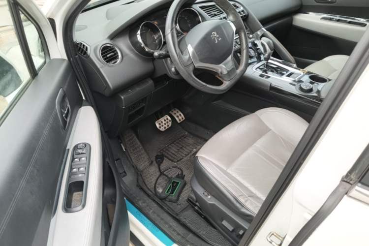 Used Peugeot 3008 2014 1.6THP Roland Garros Edition Driver Seat