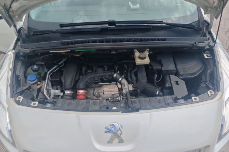 Used Peugeot 3008 2014 1.6THP Automatic Enjoyment Edition Engine Bay