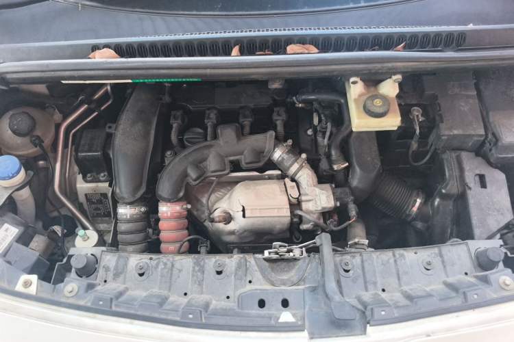 Used Peugeot 3008 2014 1.6THP Roland Garros Edition Engine Bay