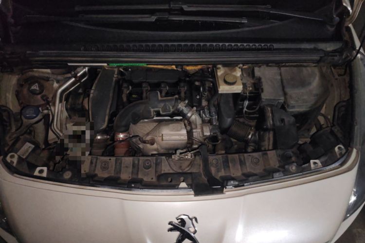 Used Peugeot 3008 2014 1.6THP Roland Garros Edition Engine Bay