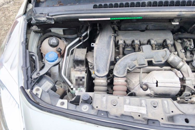 Used Peugeot 3008 2014 1.6THP Roland Garros Edition Engine Bay Right