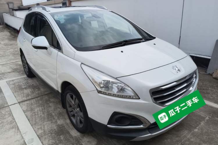 Used Peugeot 3008 2014 1.6THP Roland Garros Edition Front Right 45 Deg