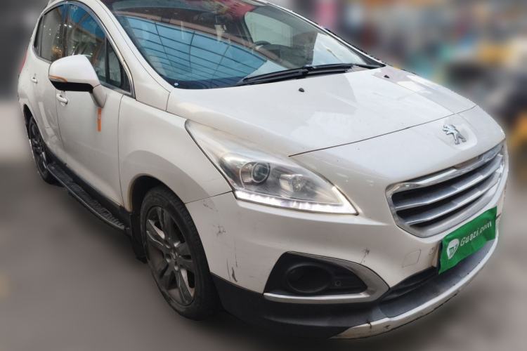 Used Peugeot 3008 2014 1.6THP Roland Garros Edition Front Right 45 Deg