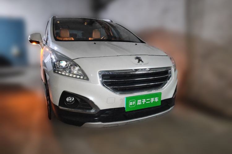 Used Peugeot 3008 2014 1.6THP Roland Garros Edition Front Right 45 Deg