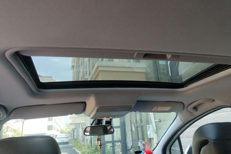 Used Peugeot 3008 2014 1.6THP Roland Garros Edition Headliner