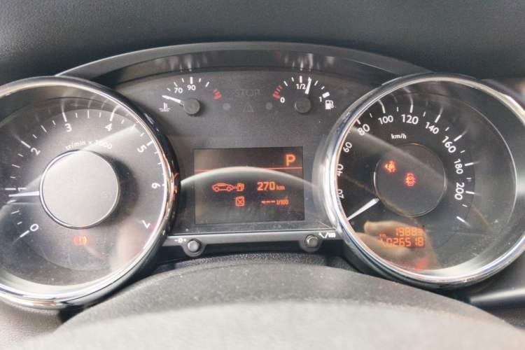 Used Peugeot 3008 2014 1.6THP Roland Garros Edition Instrument Cluster