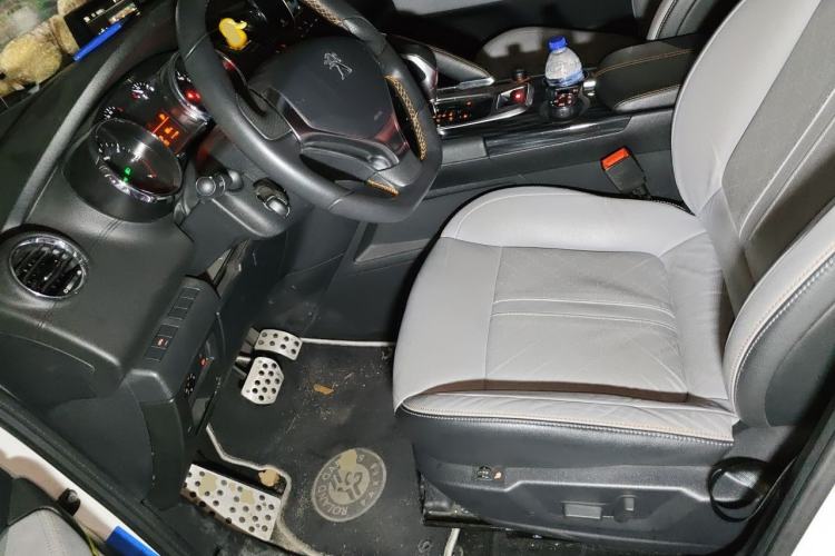 Used Peugeot 3008 2014 1.6THP Roland Garros Edition Left Front Seat