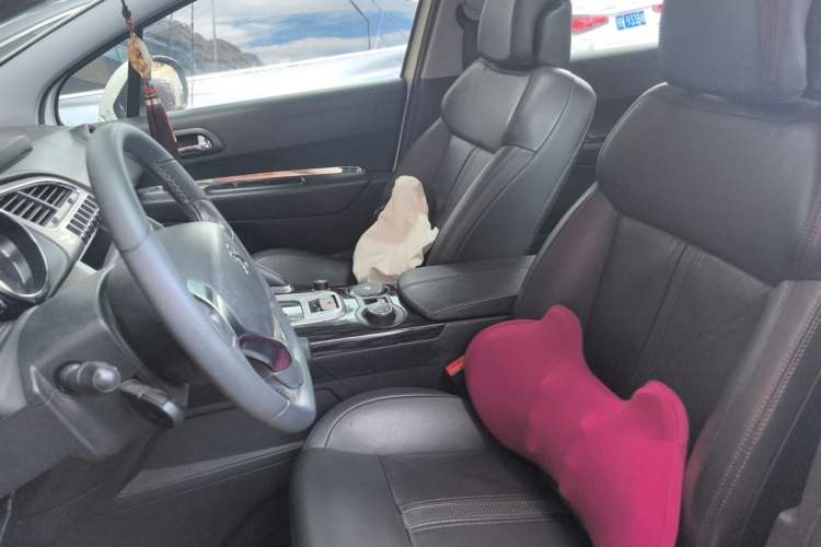 Used Peugeot 3008 2014 1.6THP Roland Garros Edition Left Front Seat