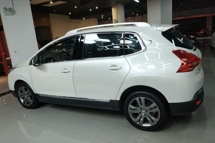 Used Peugeot 3008 2014 1.6THP Roland Garros Edition Left Side