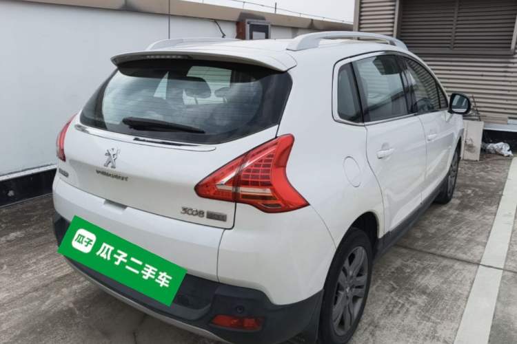 Used Peugeot 3008 2014 1.6THP Roland Garros Edition Rear Right 45 Deg