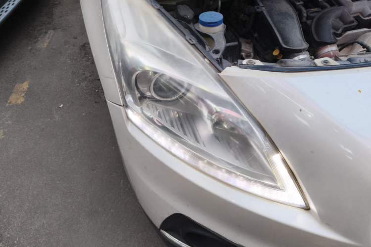 Used Peugeot 3008 2014 1.6THP Roland Garros Edition Right Front Headlight