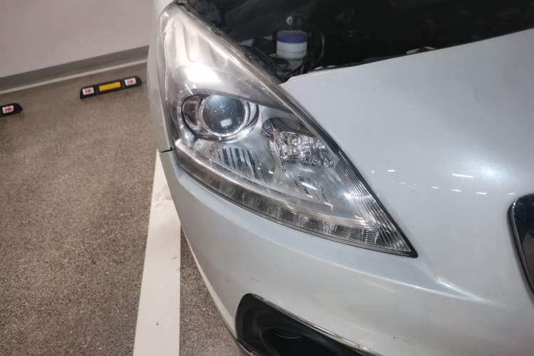 Used Peugeot 3008 2014 1.6THP Automatic Enjoyment Edition Right Front Headlight