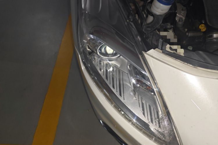 Used Peugeot 3008 2014 1.6THP Roland Garros Edition Right Front Headlight
