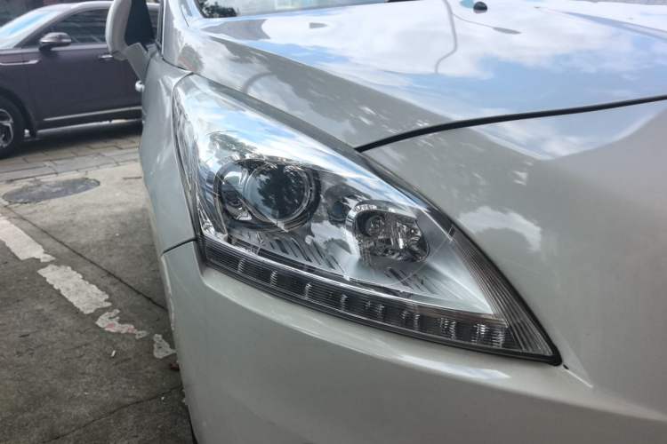 Used Peugeot 3008 2014 1.6THP Roland Garros Edition Right Front Headlight