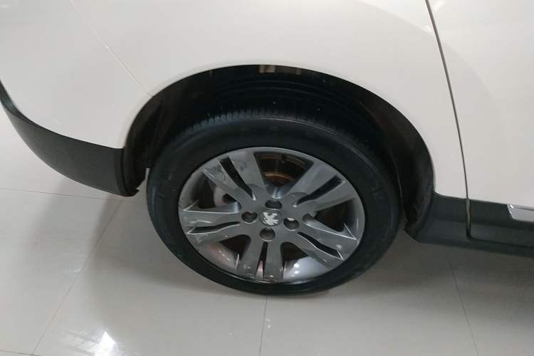 Used Peugeot 3008 2014 1.6THP Roland Garros Edition Right Rear Wheel Hub