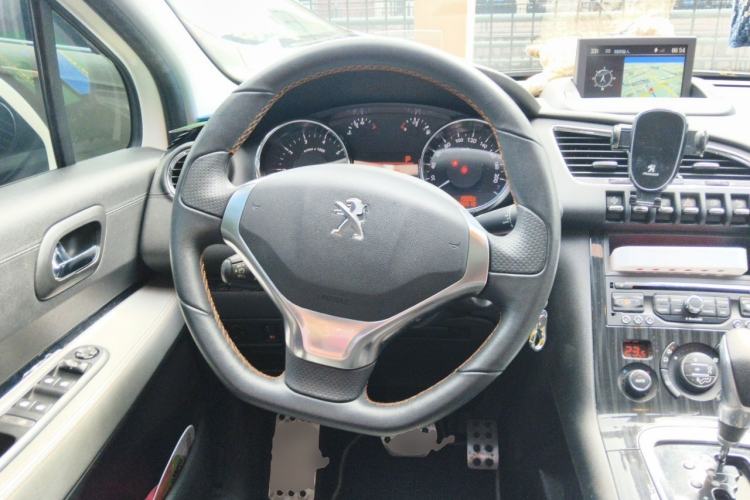 Used Peugeot 3008 2014 1.6THP Roland Garros Edition Steering Wheel