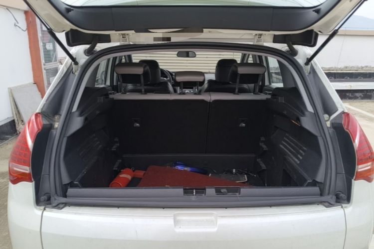 Used Peugeot 3008 2014 1.6THP Roland Garros Edition Trunk