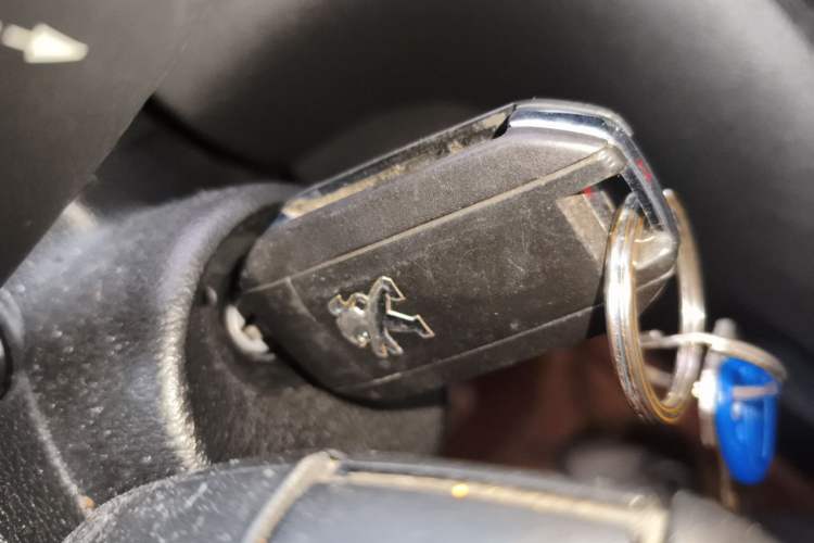 Used Peugeot 3008 2014 1.6THP Roland Garros Edition Vehicle Key