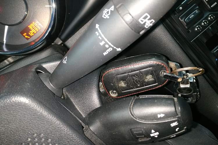 Used Peugeot 3008 2014 1.6THP Roland Garros Edition Vehicle Key