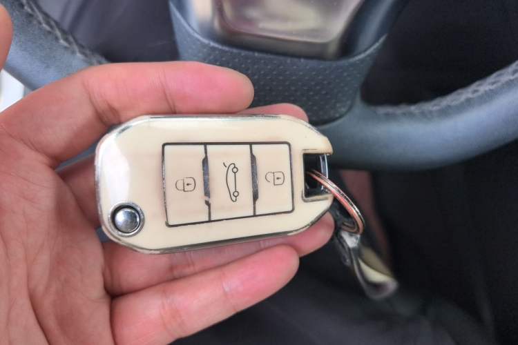 Used Peugeot 3008 2014 1.6THP Roland Garros Edition Vehicle Key