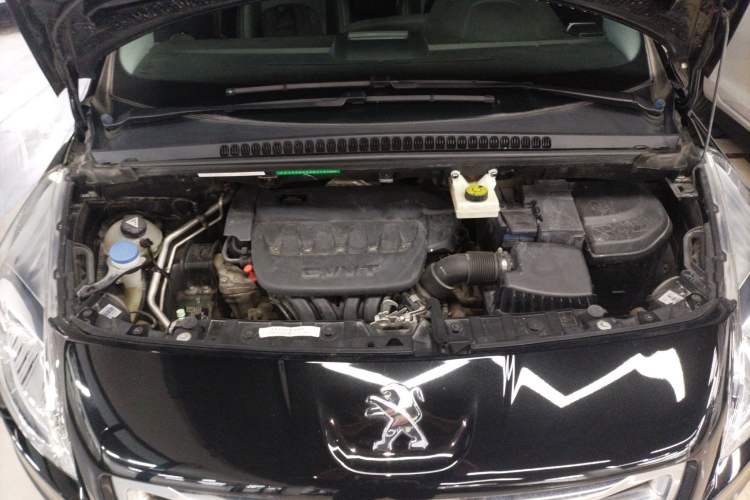 Used Peugeot 3008 2015 2.0L Automatic Classic Edition Engine Bay