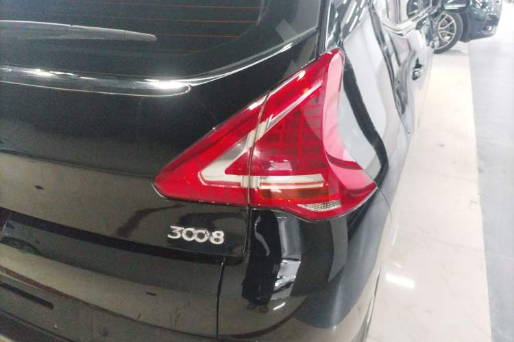 Used Peugeot 3008 2015 2.0L Automatic Classic Edition Exterior 1