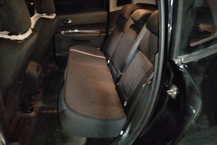 Used Peugeot 3008 2015 2.0L Automatic Classic Edition Interior 4