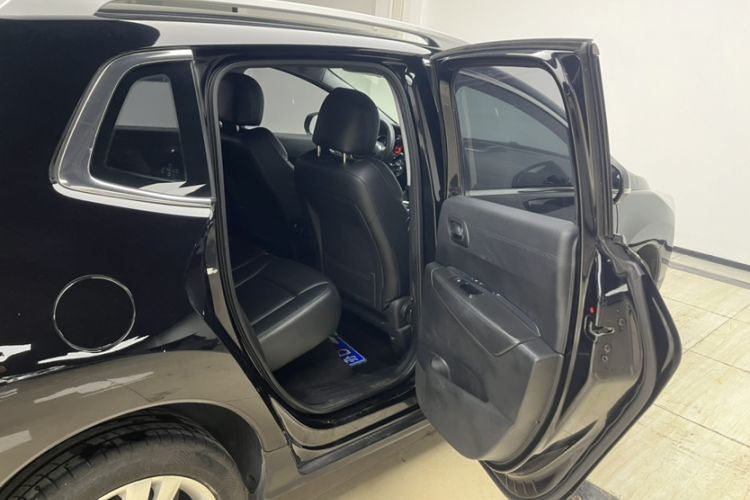 Used Peugeot 3008 2015 2.0L Automatic Classic Edition Interior 6