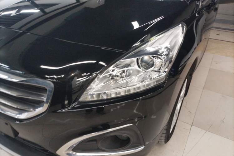 Used Peugeot 3008 2015 2.0L Automatic Classic Edition Left Front Headlight