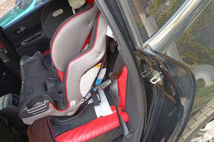 Used Peugeot 3008 2015 2.0L Automatic Classic Edition Left Rear Seat