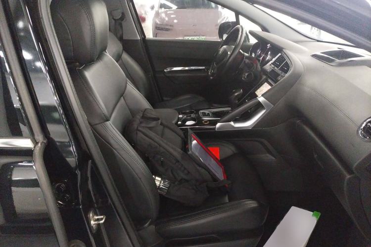 Used Peugeot 3008 2015 2.0L Automatic Classic Edition Right Front Seat