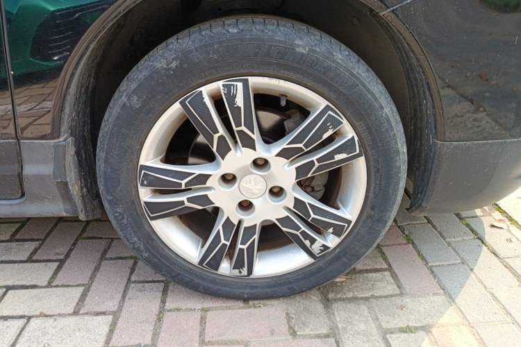 Used Peugeot 3008 2015 2.0L Automatic Classic Edition Right Front Wheel Hub