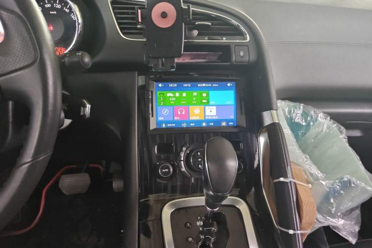 Used Peugeot 3008 2015 1.6THP Automatic Trend Edition Audio And AC Panel