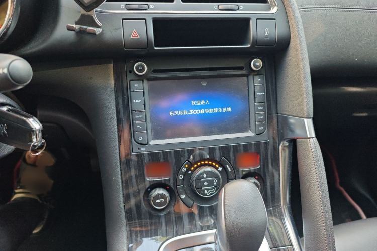 Used Peugeot 3008 2015 2.0L Automatic Trend Edition Audio And AC Panel