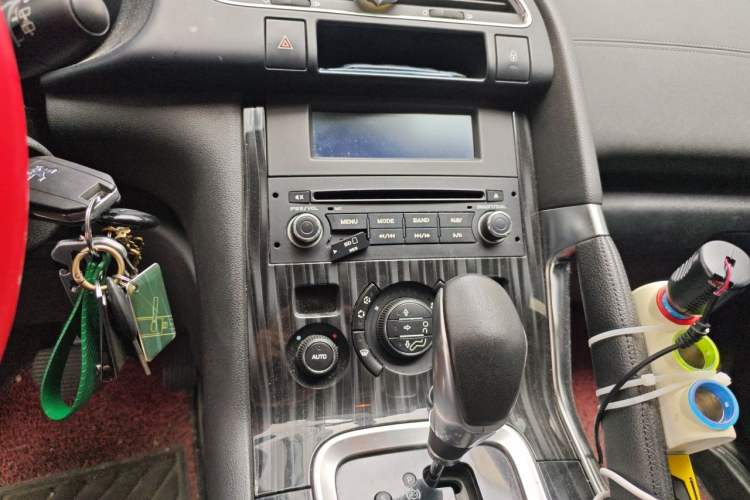 Used Peugeot 3008 2015 2.0L Automatic Trend Edition Audio And AC Panel