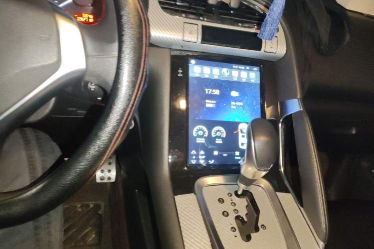 Used Peugeot 3008 2015 1.6THP Automatic Classic Edition Audio And AC Panel