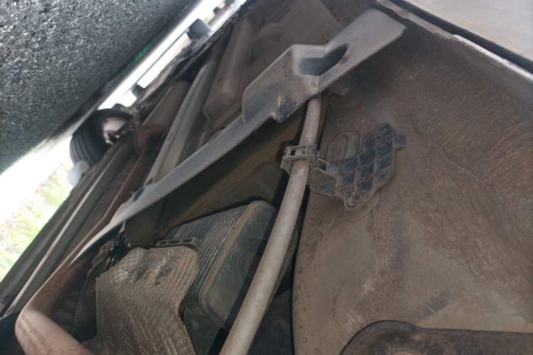 Used Peugeot 3008 2015 1.6THP Automatic Classic Edition Chassis Rear Left