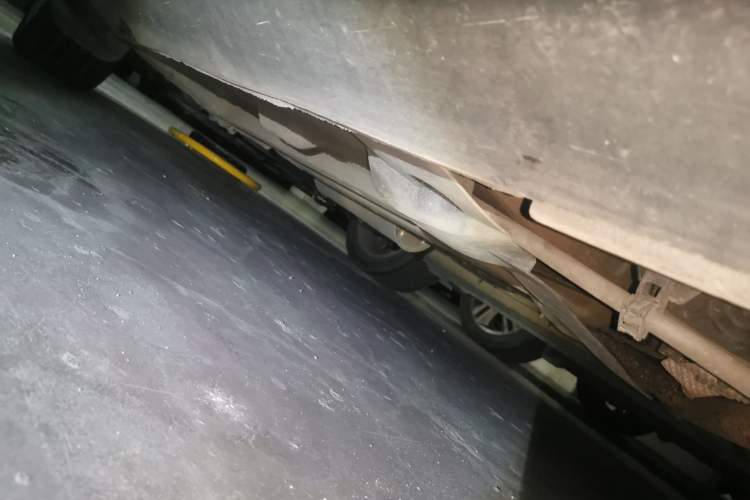 Used Peugeot 3008 2015 1.6THP Automatic Classic Edition Chassis Rear Left