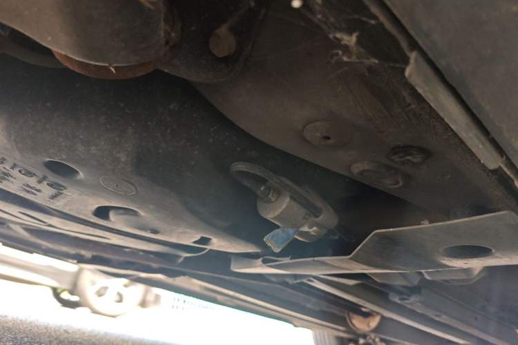 Used Peugeot 3008 2015 1.6THP Automatic Classic Edition Chassis Rear Right